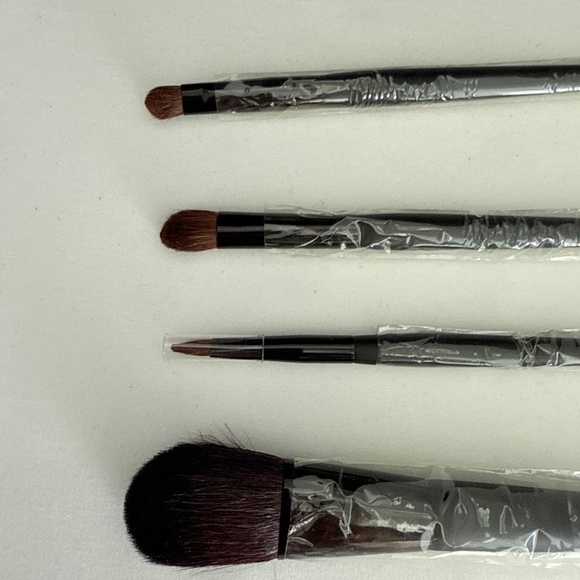 Yves Saint Laurent cosmetic box - Picture 12 of 14